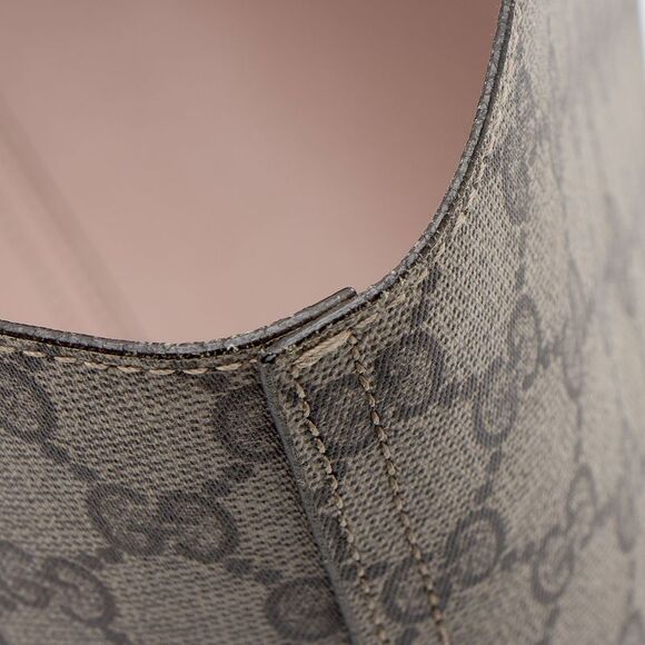 Gucci GG Supreme Leather Reversible Small Tote - Picture 11 of 13